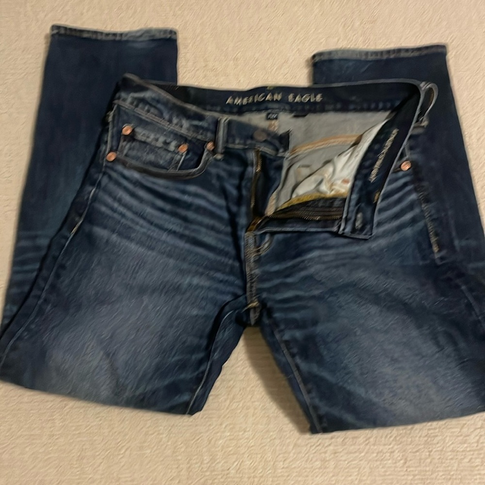 Mens American eagle jeans  28x30 athletic fit worn 1nc literally like new
